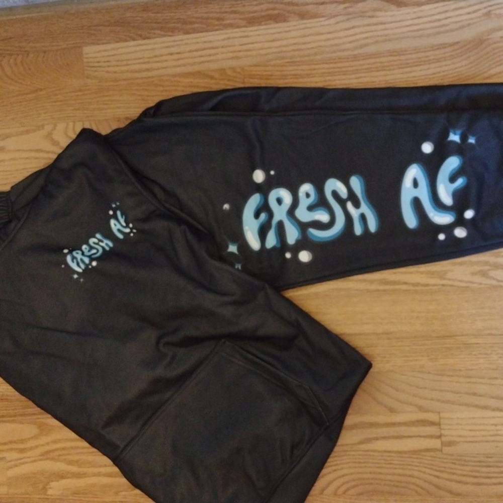 NWT Febreeze Lounge Set